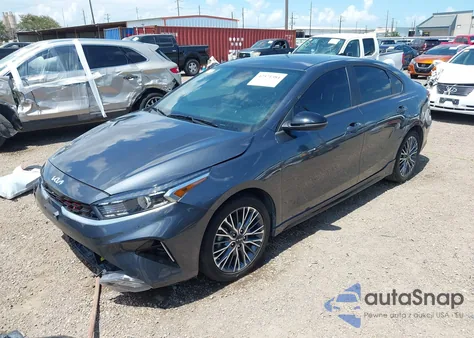 2024 Kia Forte Gt-Line z USA, uszkodzony, nr VIN 3KPF54AD8RE715651